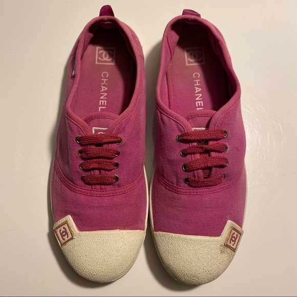 Chanel Fuchsia Magenta Pink cc Logo Sneakers - Picture 4 of 17